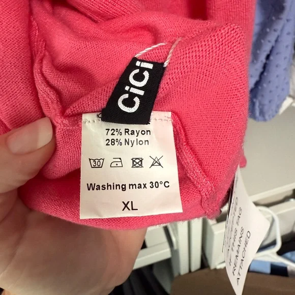 Chic Pink Pearl-Embellished Cardigan - Picture 3 of 4